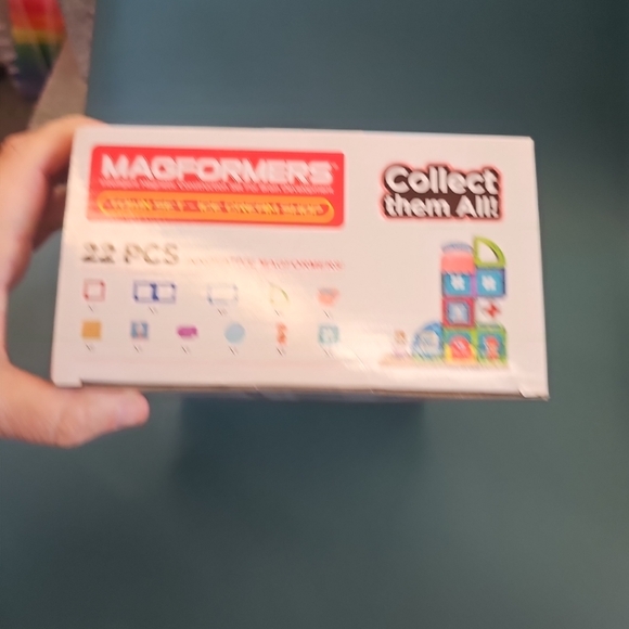 2019 NIB Magformers Town Set Ice Cream Shop 22 Pieces Building Set - Picture 5 of 6